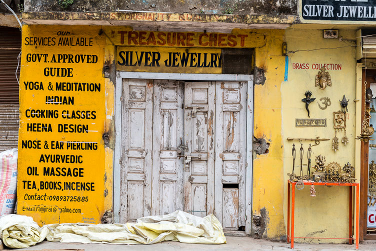 Khajuraho shop IN141204E-Khajuraho-shop.jpg