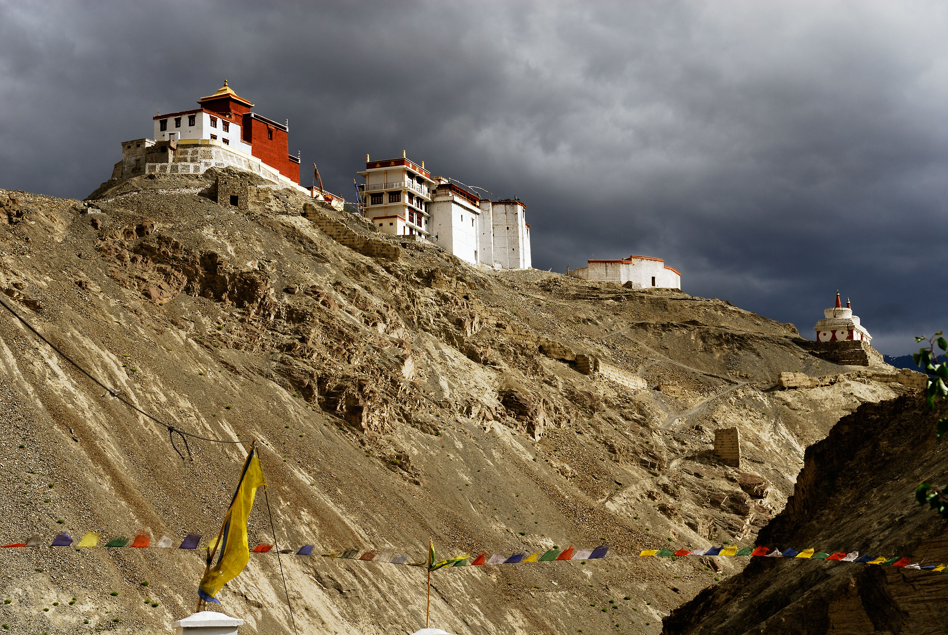 IN070627-Themisgang-Monastery-at-dusk.jpg