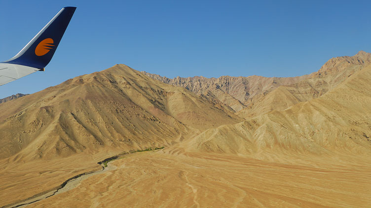 IN070003L-Approaching-Leh.jpg