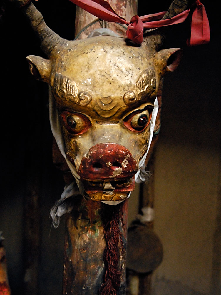 IN070068-Ancient-dancing-masque-at-Leh-Palace_.jpg