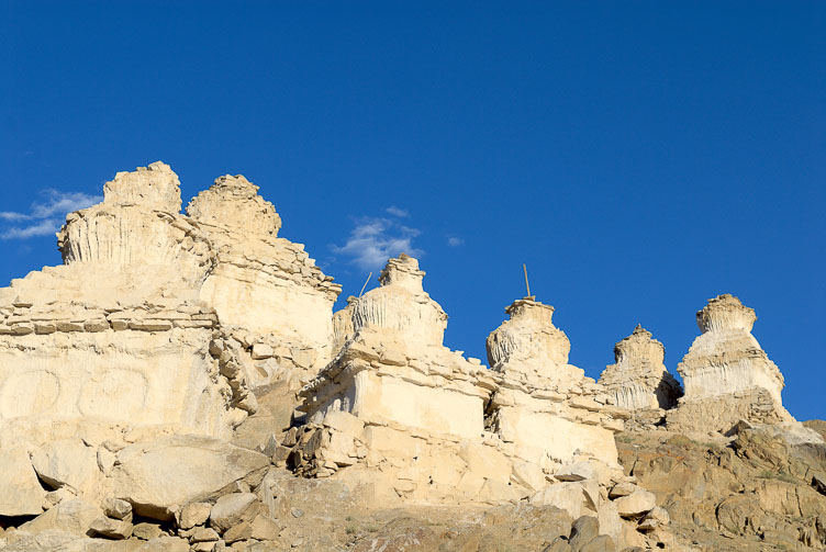 IN070170L-Stupas-near-Leh.jpg