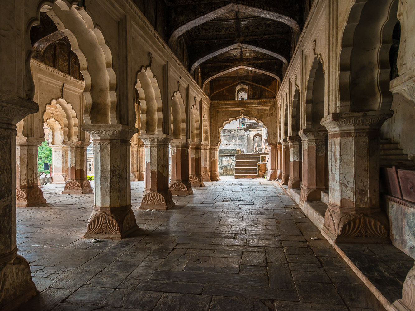 IN141390E-Orchha-Raj-Mahal_v1.jpg