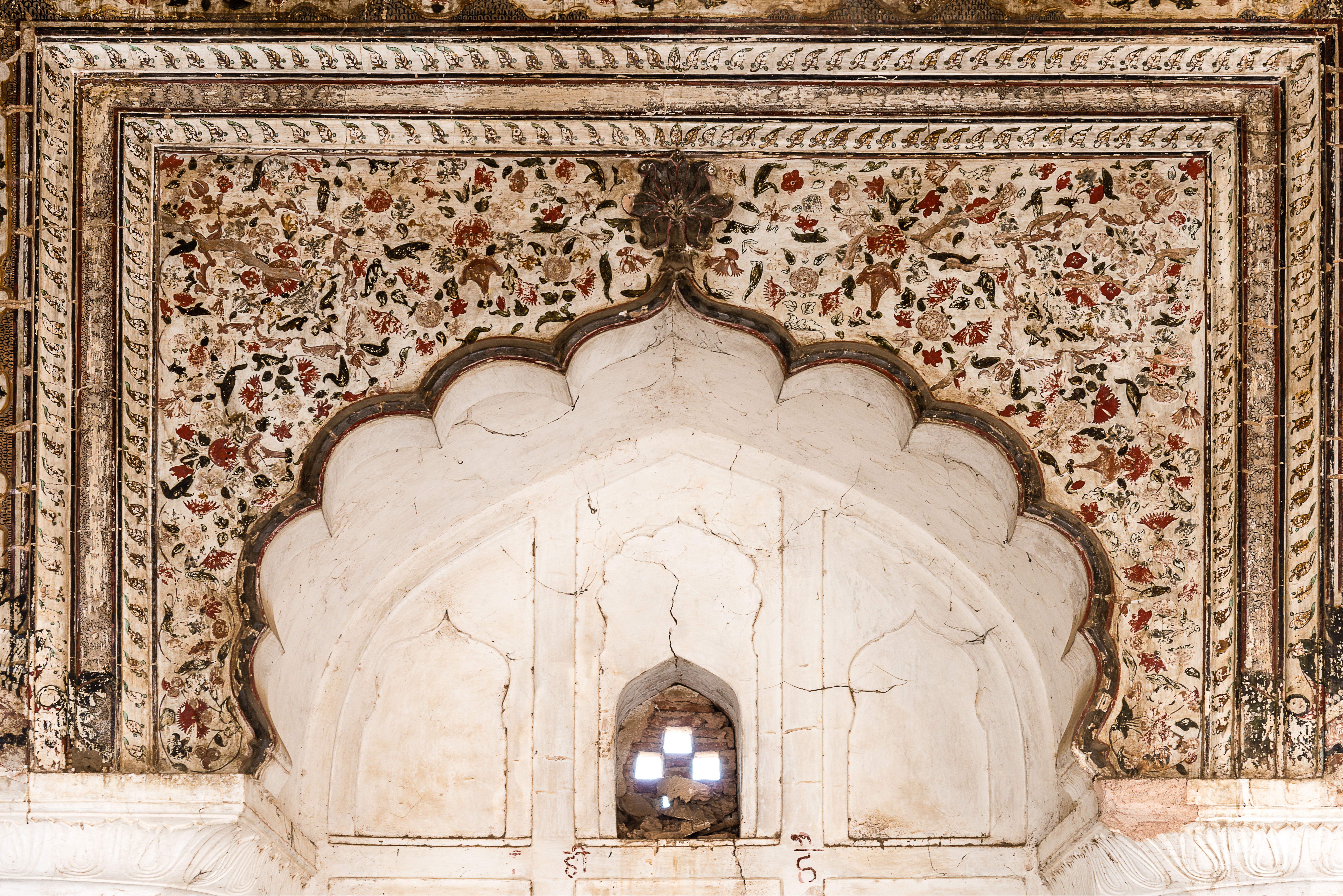 IN141410E-Orchha-Raj-Mahal.jpg