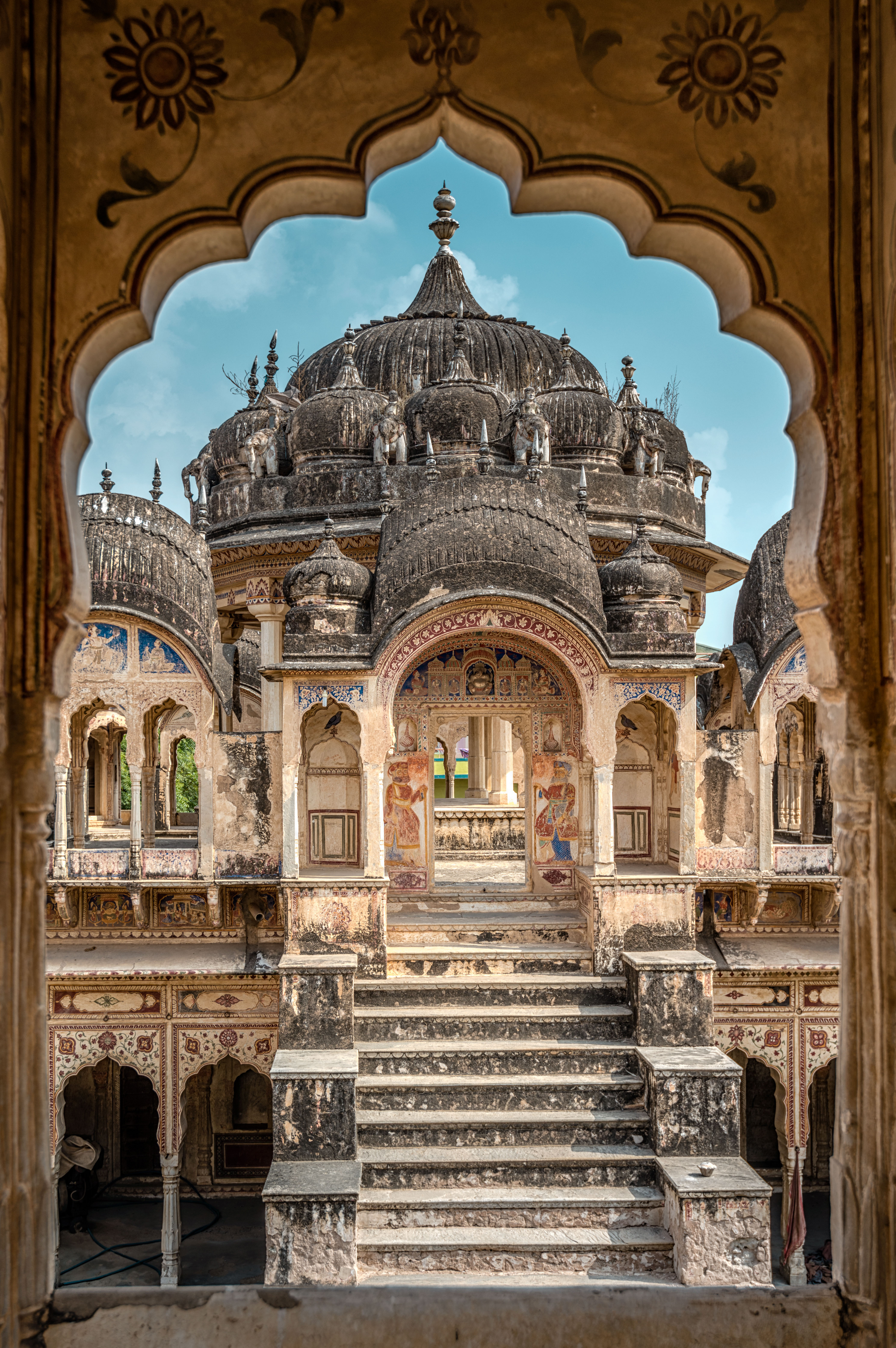 IN140704E-Ramgarh---Tombs-of-the-Poddar-family.jpg