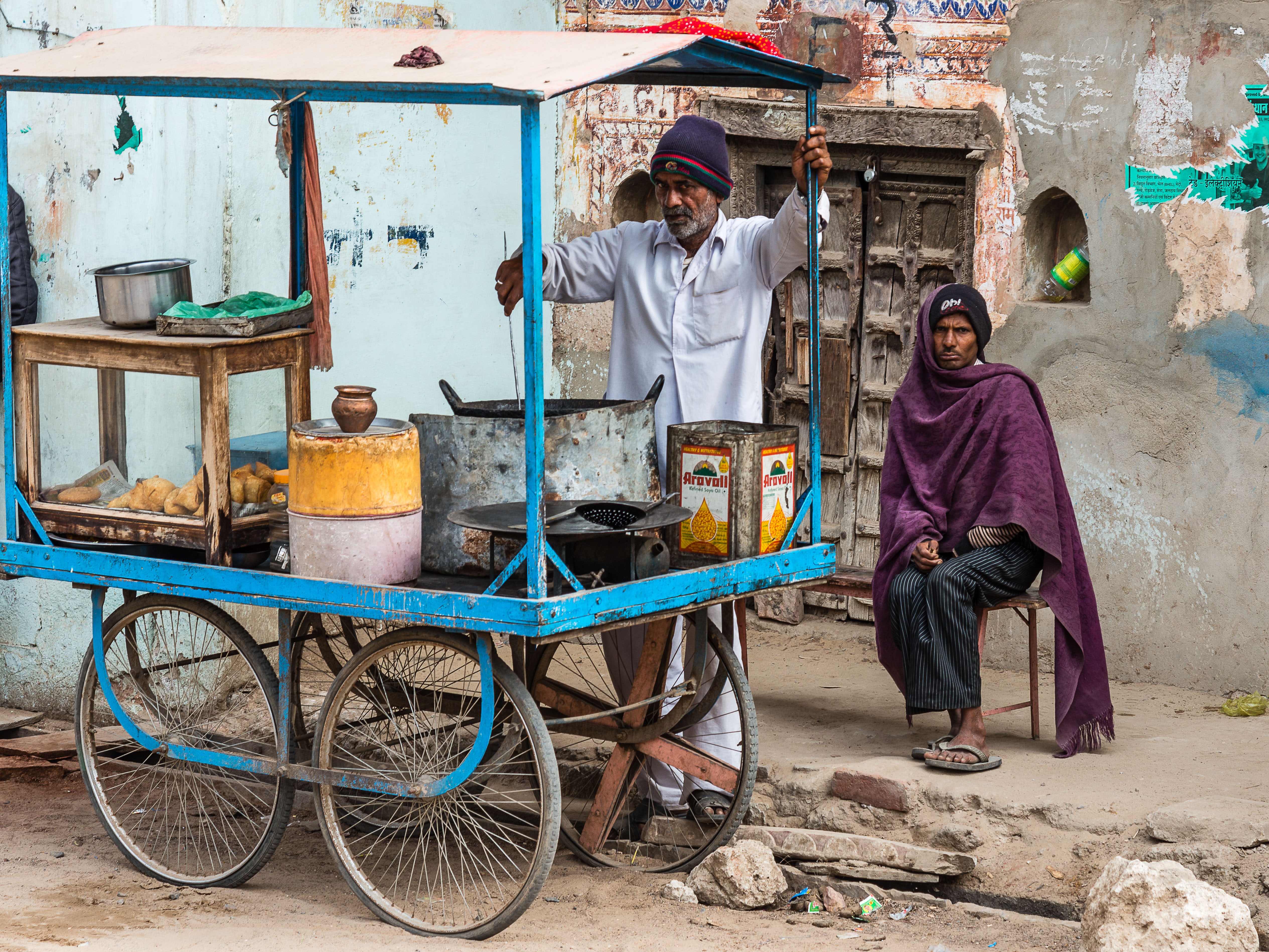 IN140869E-Churu-Streetfood-vendor.jpg