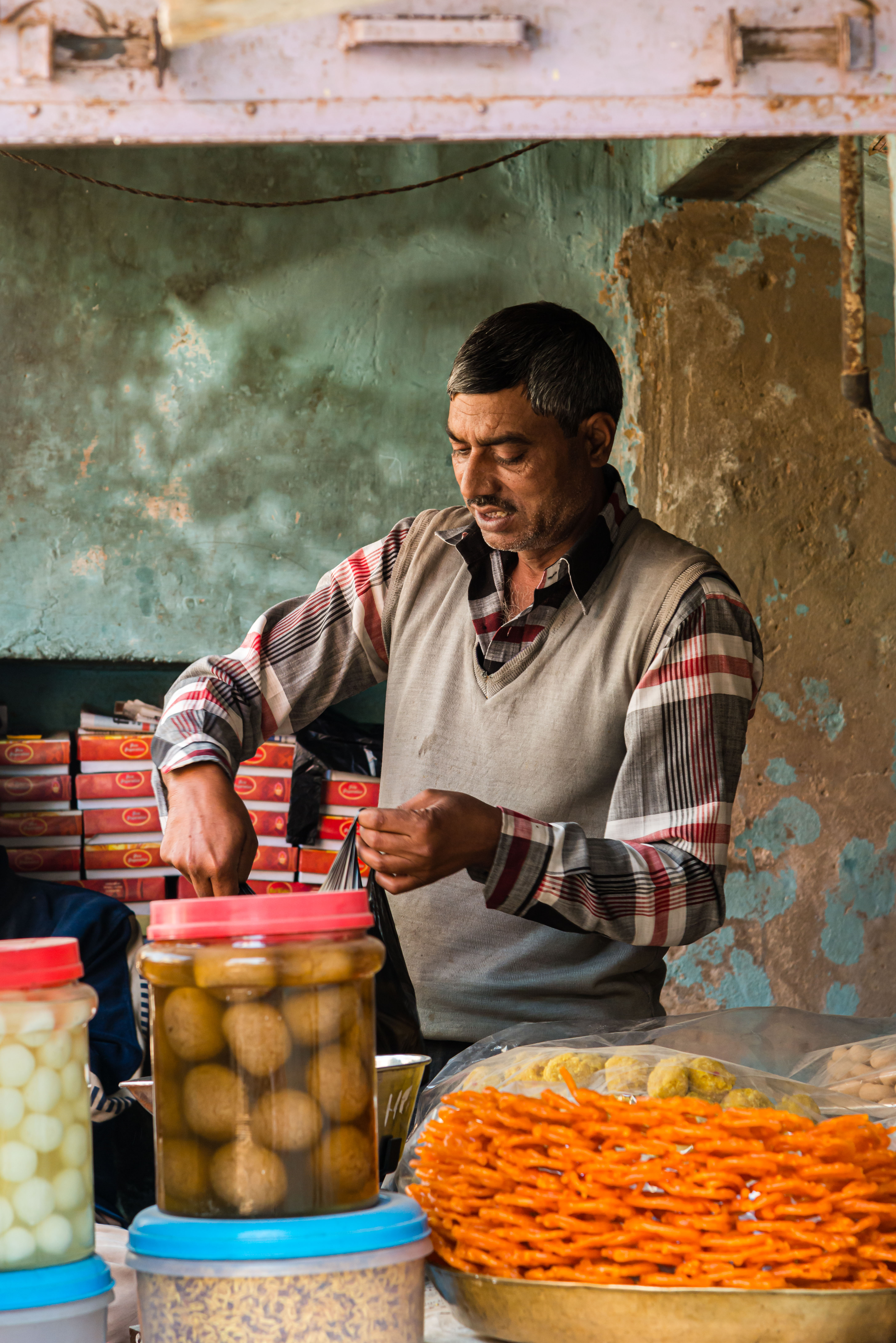 IN140452-Shopkeeper.jpg