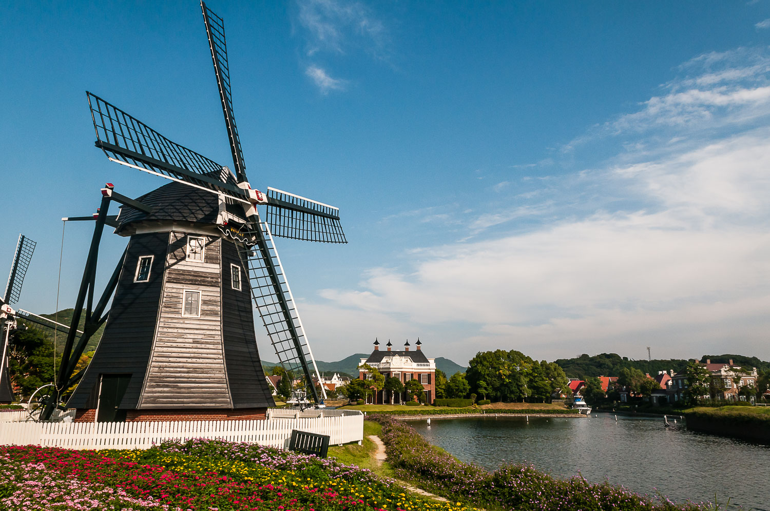 JA081400E-Huis-ten-Bosch.jpg