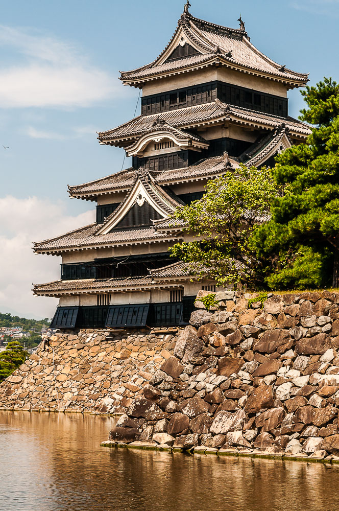 JA080323E-Matsumoto-Castle.jpg