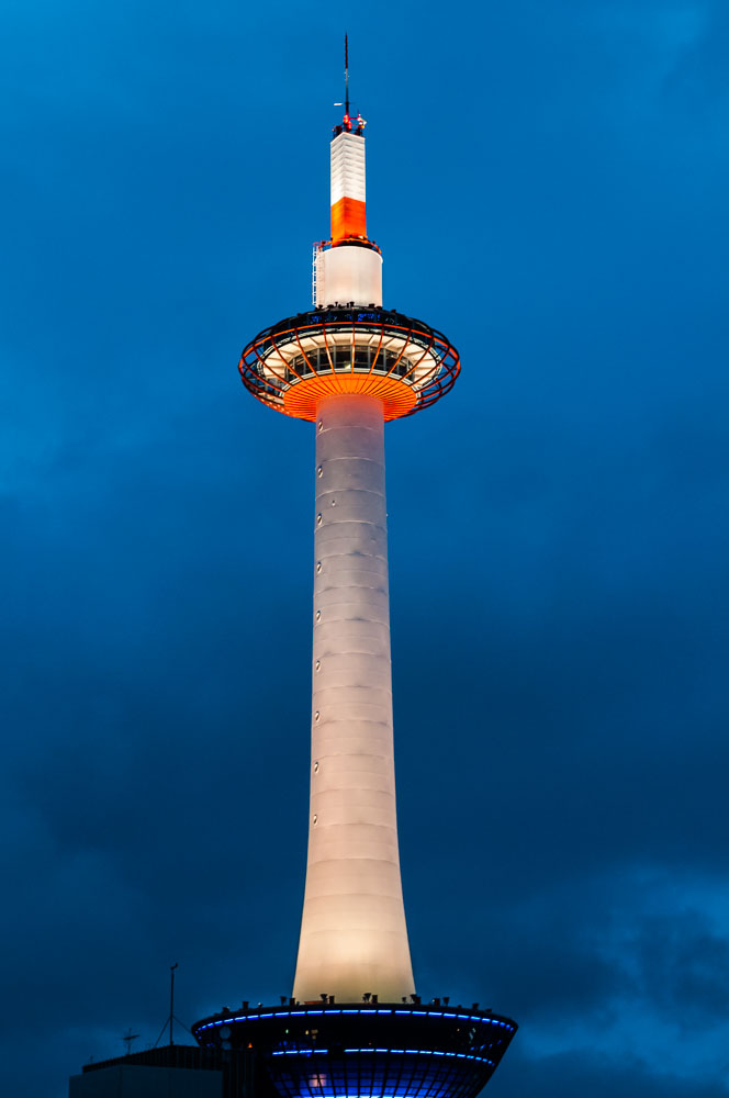 JA080453E-Kyoto-Tower.jpg