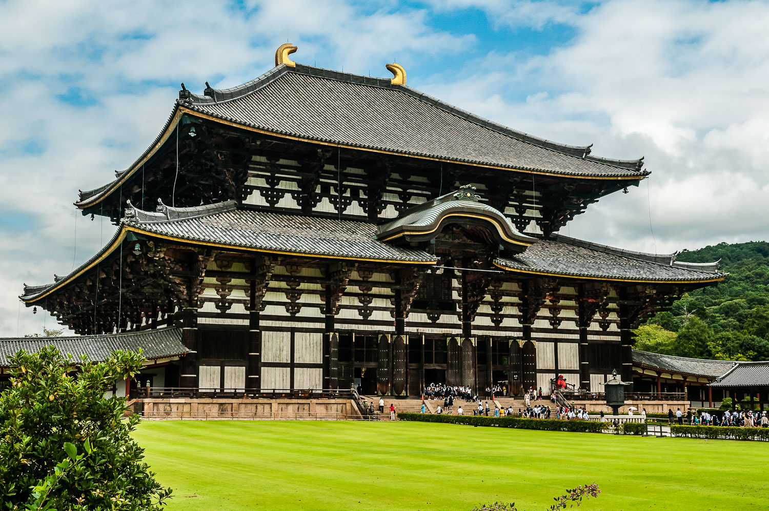 JA080713-Edit-Nara-Daibutsu-den-Hall.jpg