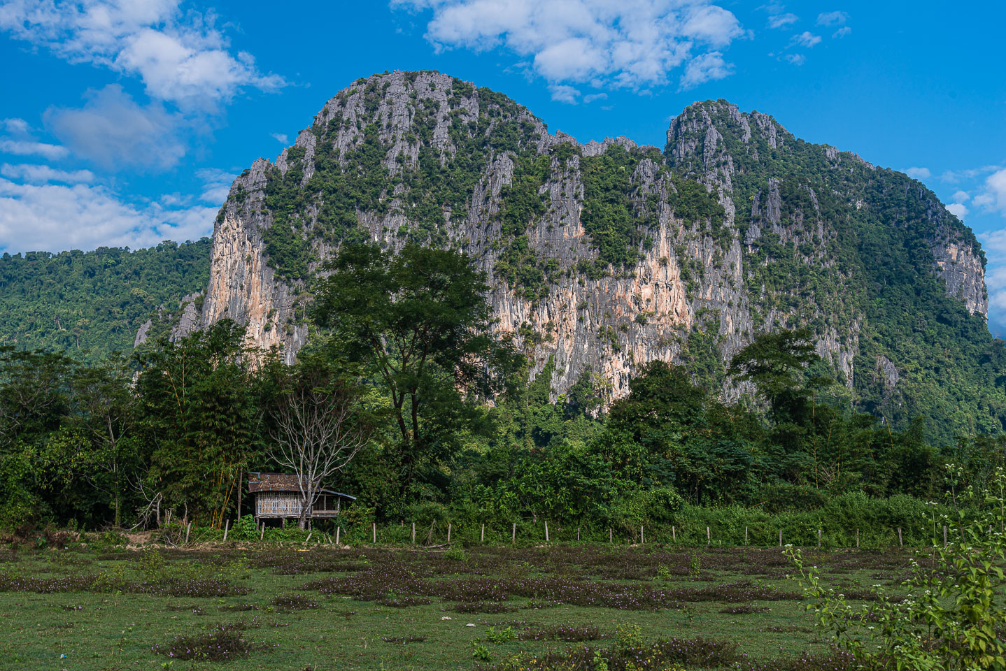 LA163695-Karst-hills-at-Vang-Vien.jpg