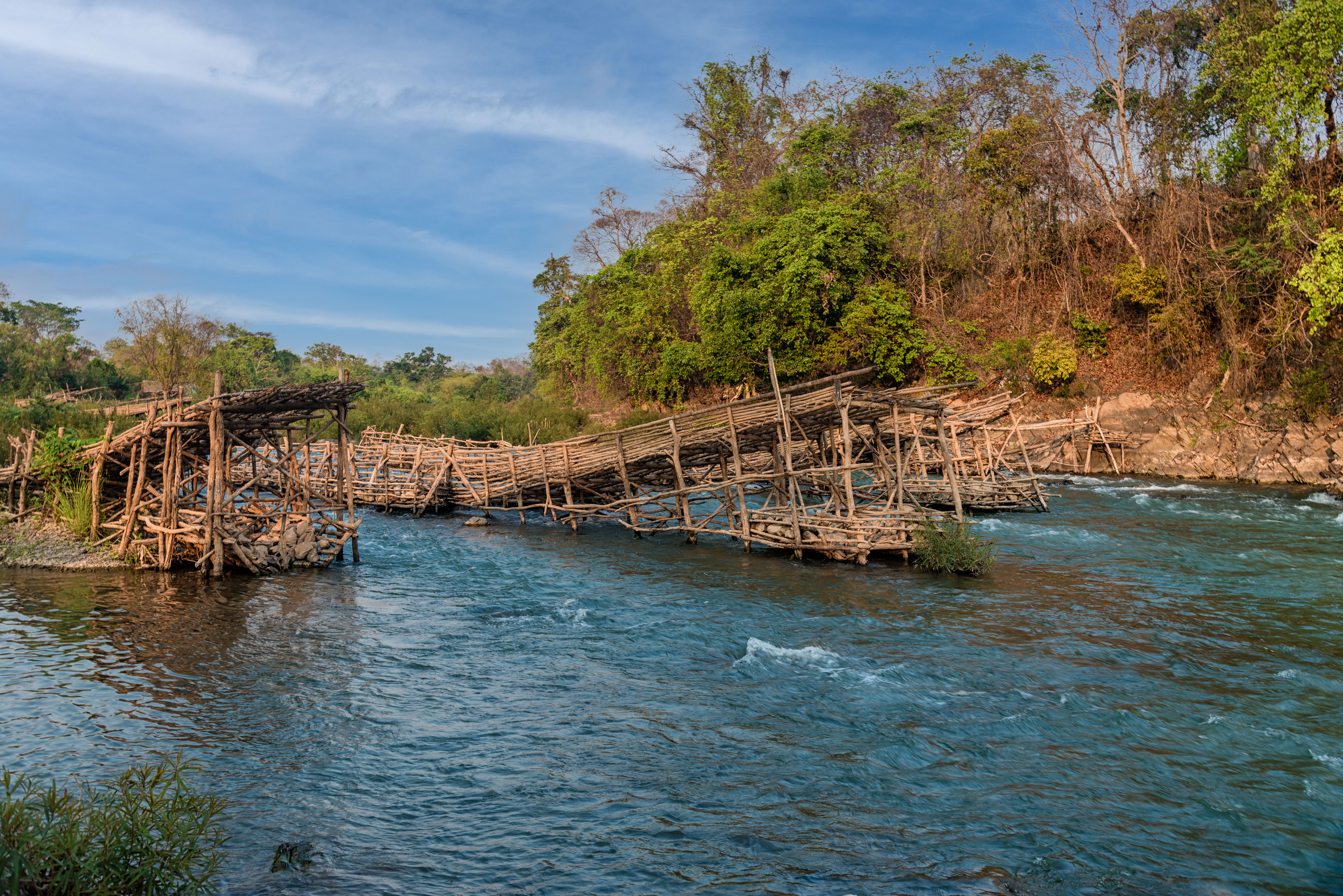 LA161293-Fish-traps-on-Don-Khone.jpg