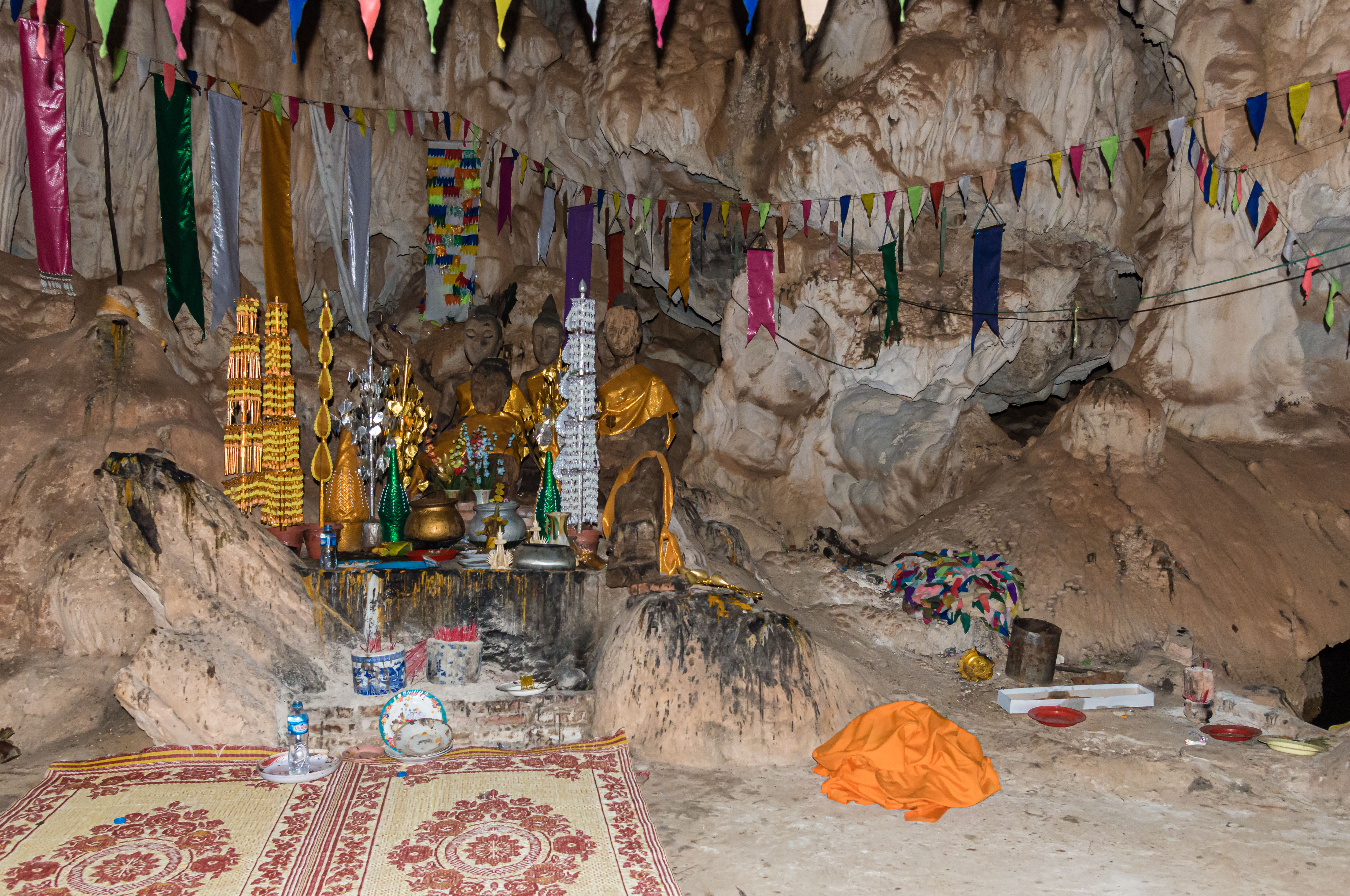 LA160621-Buddha-cave-in-Thakhek-Area_.jpg