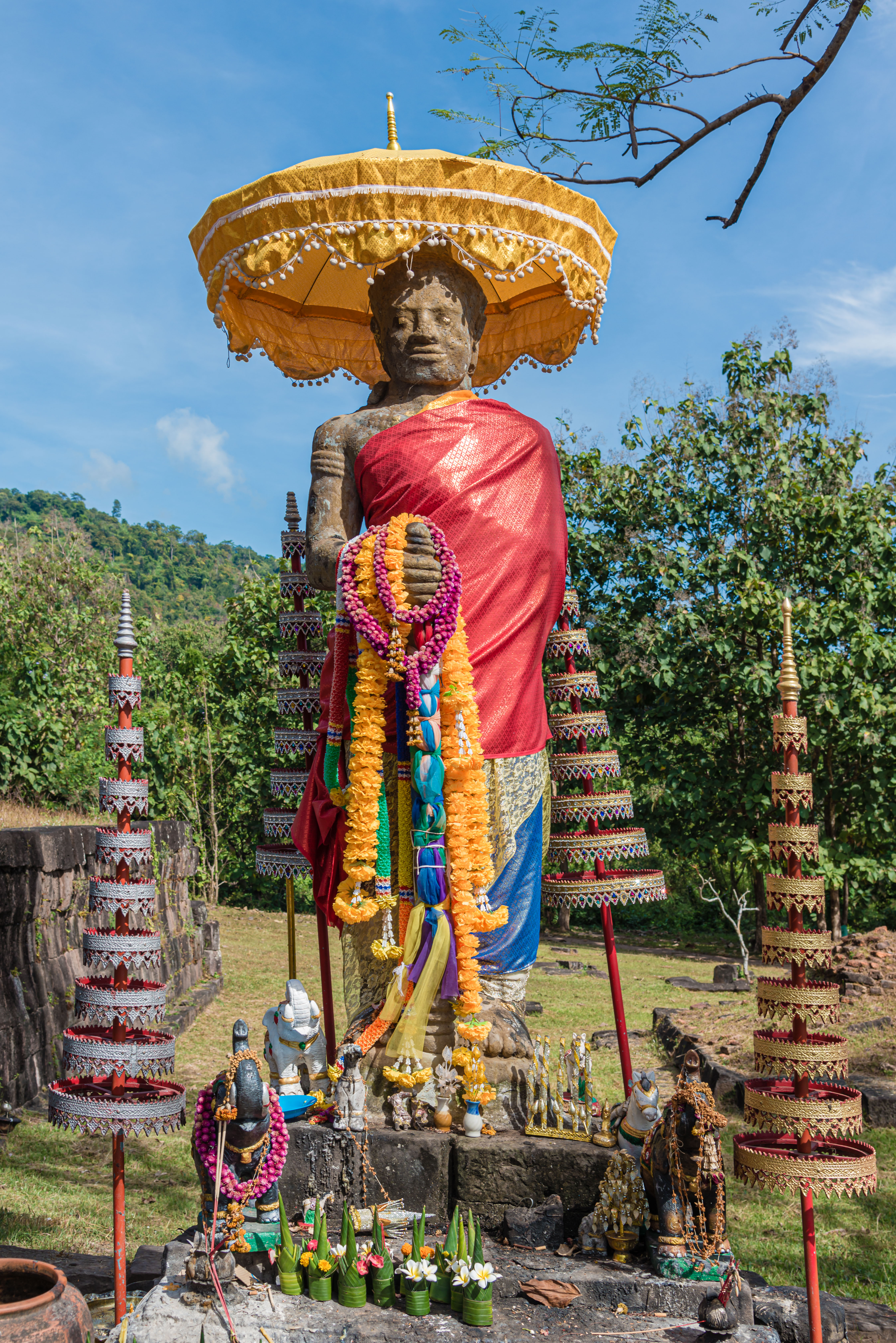 LA170184-Vat-Phou---the-worshipped-watchman_.jpg