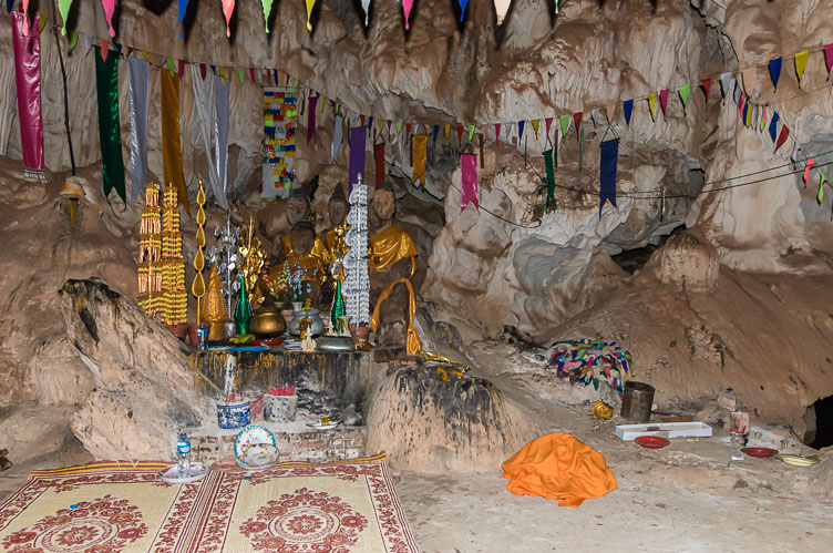 LA160621-Buddha-cave-in-Thakhek-Area_.jpg