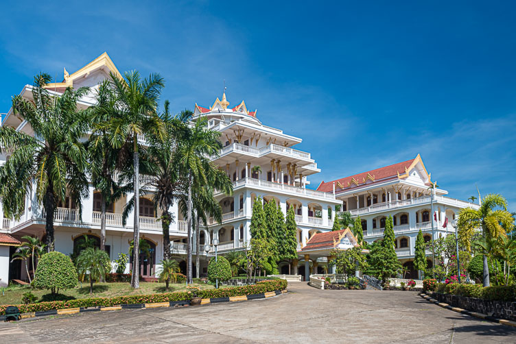 LA170068-Pakse---Former-Royal-palace,-now-hotel.jpg