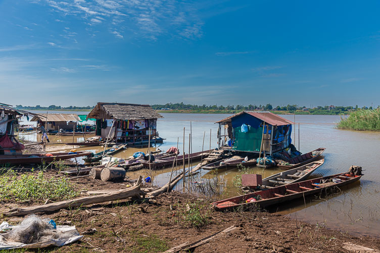 LA170011-Mekong-life.jpg