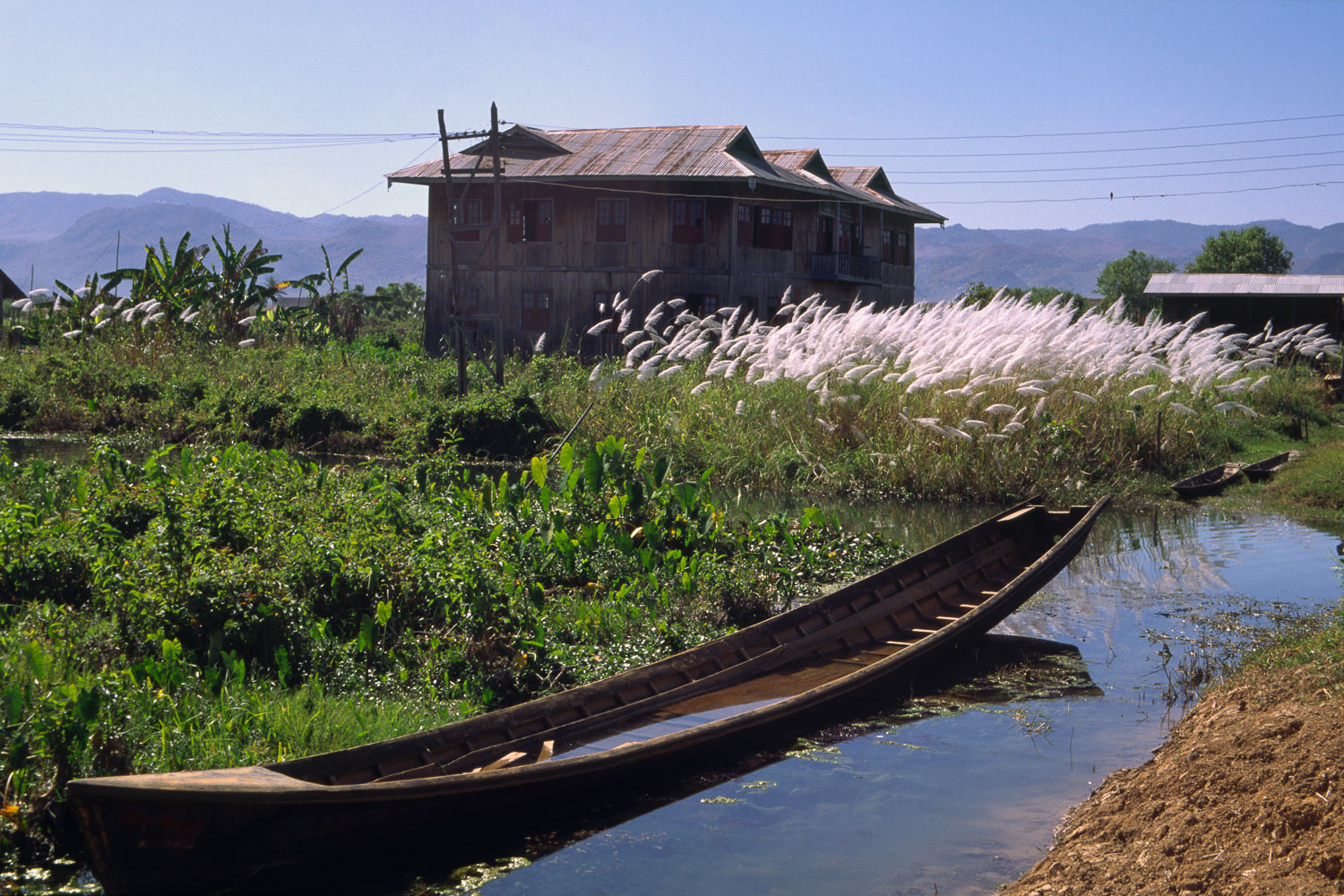 MY96067-Inle-Lake.jpg