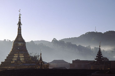 MY96058-Early-morning-in-Kalaw.jpg MY96058-Early-morning-in-Kalaw.jpg