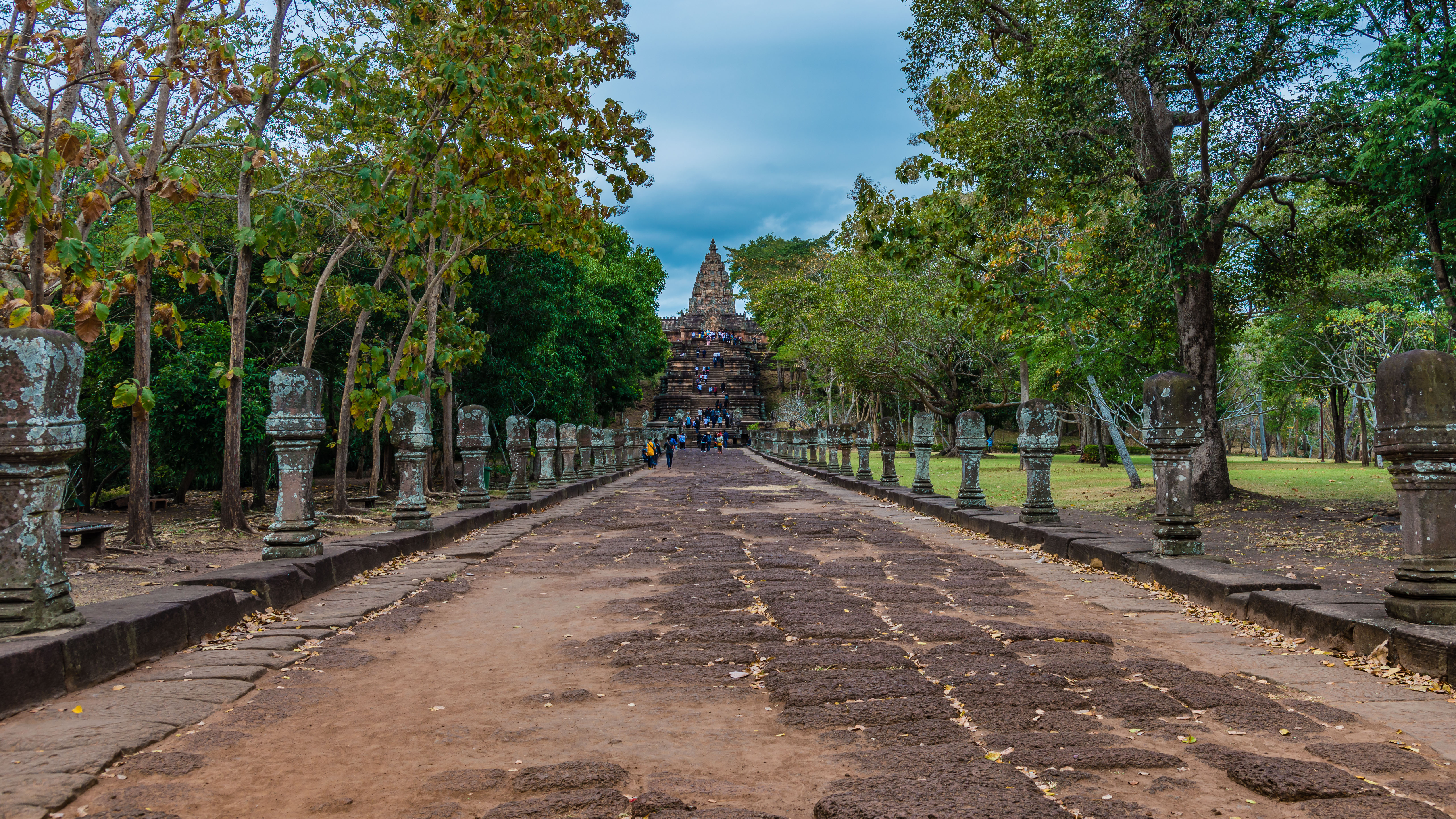 TL162573-The-400-meter-long-Phanom-Rung-Promenade.jpg