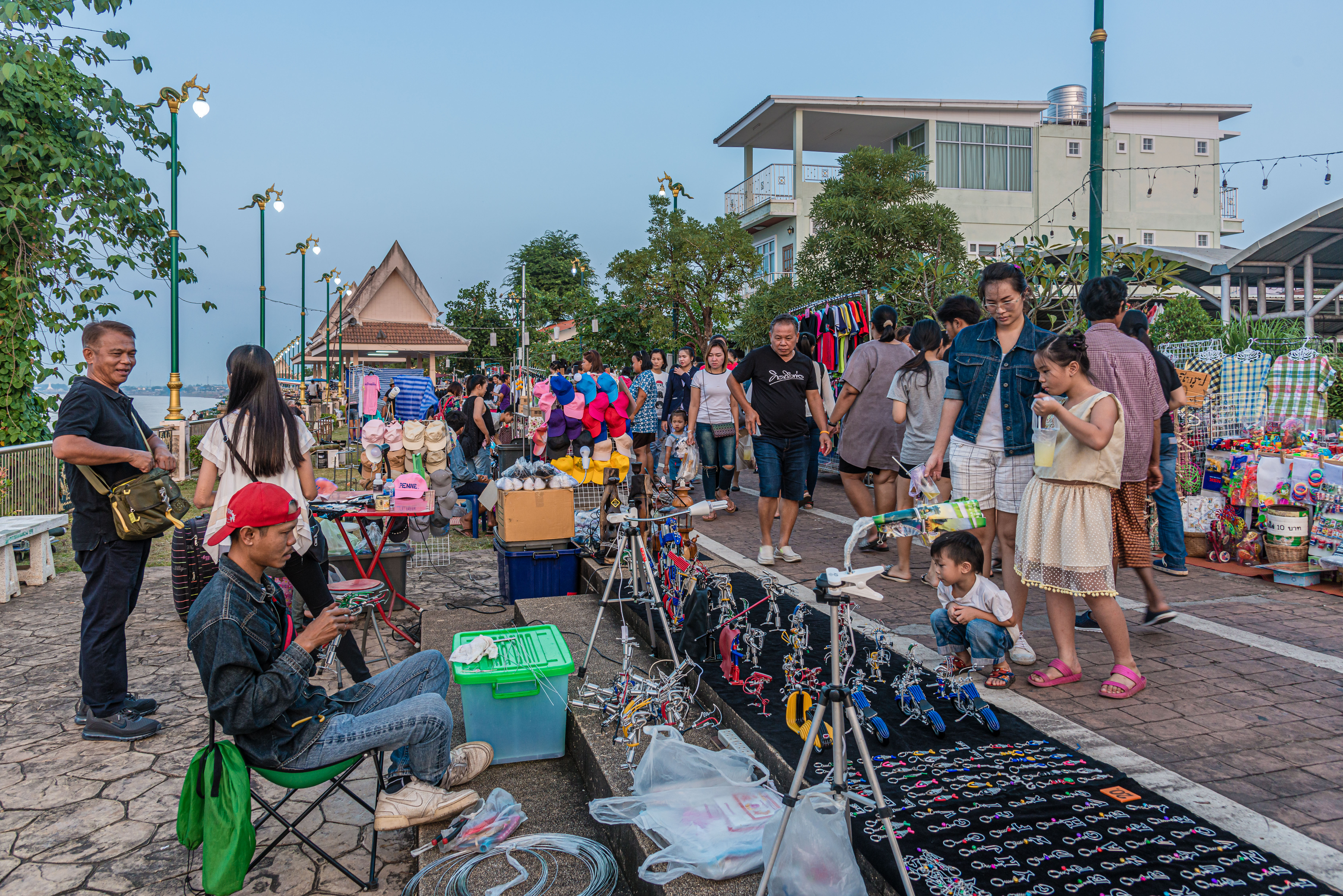 TL170573-Boulevard-Market.jpg