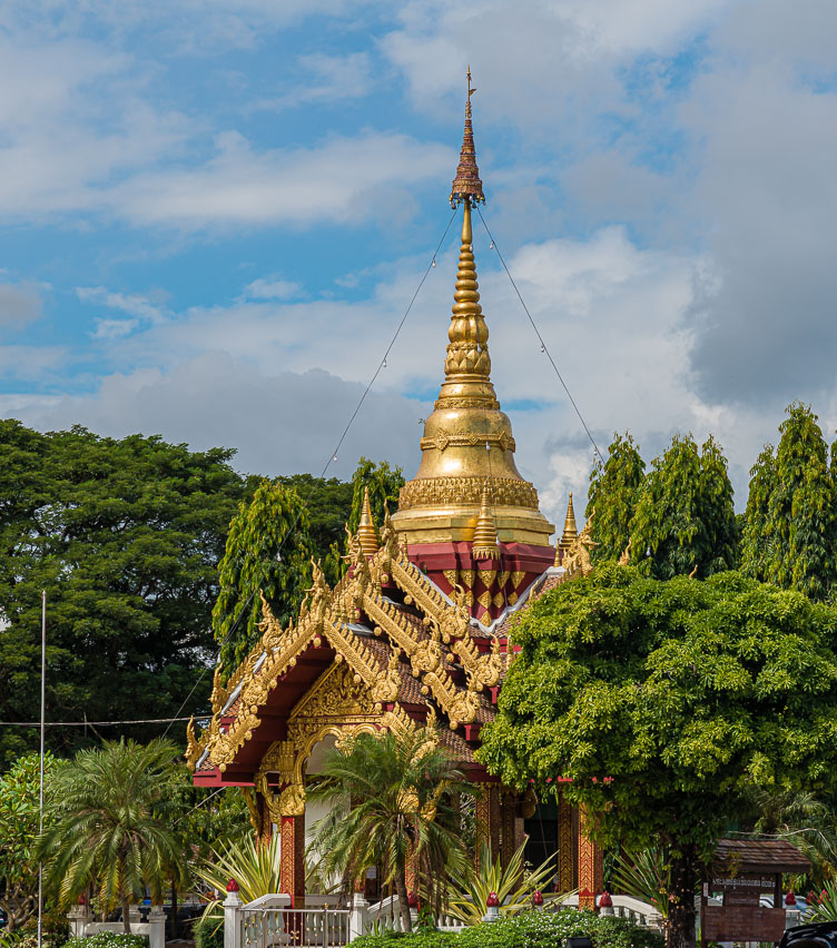 Chiang Saen Wat TL162080-Chiang-Saen-Wat.jpg