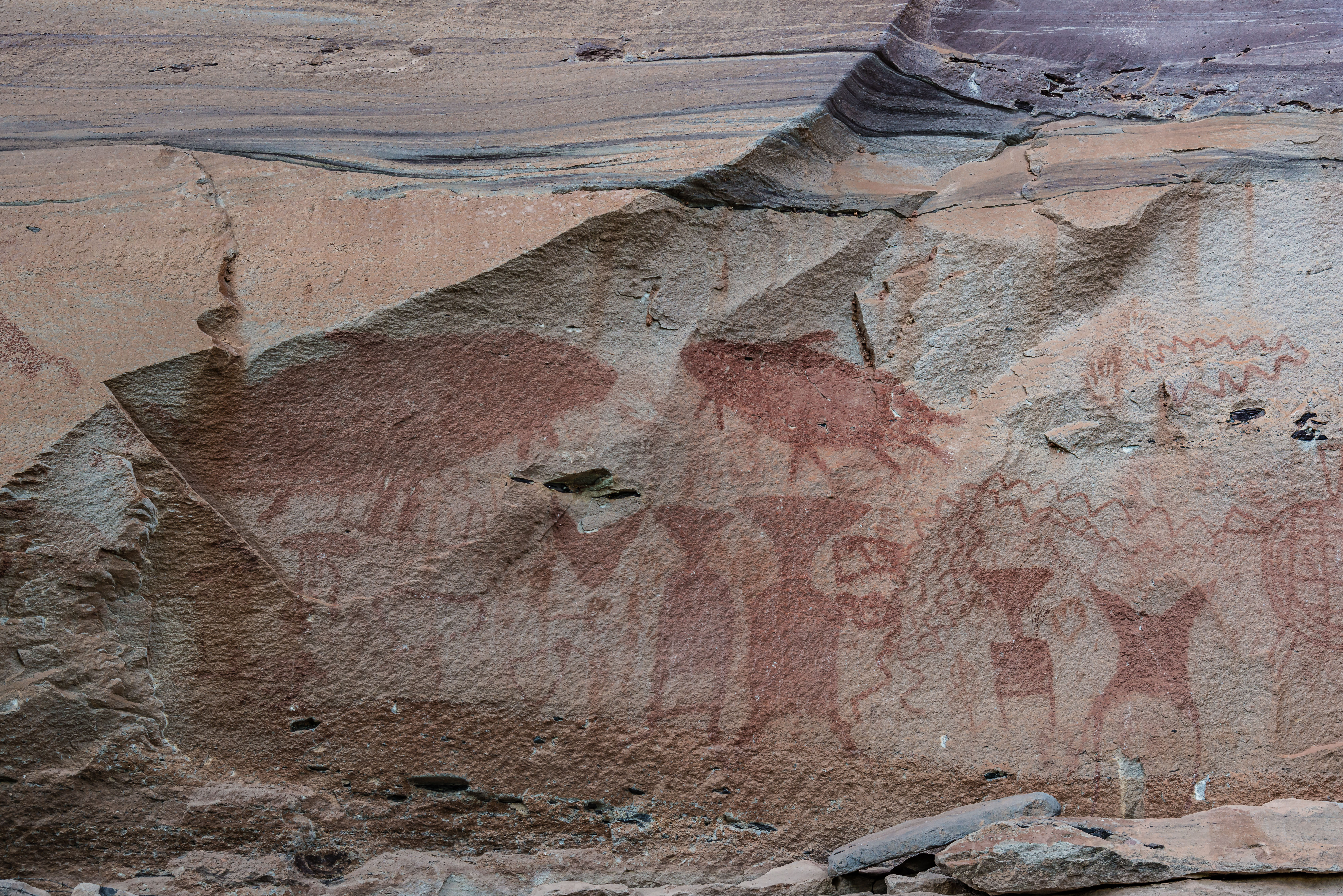 TL170450-Pha-Taem---Prehistoric-Rock-paintings.jpg