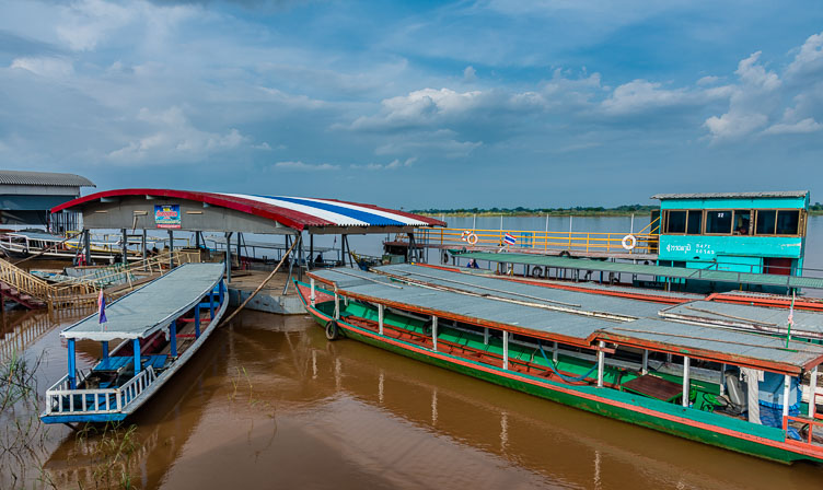 TL170201-The-Mekong-at-Nakhon-Phanom.jpg