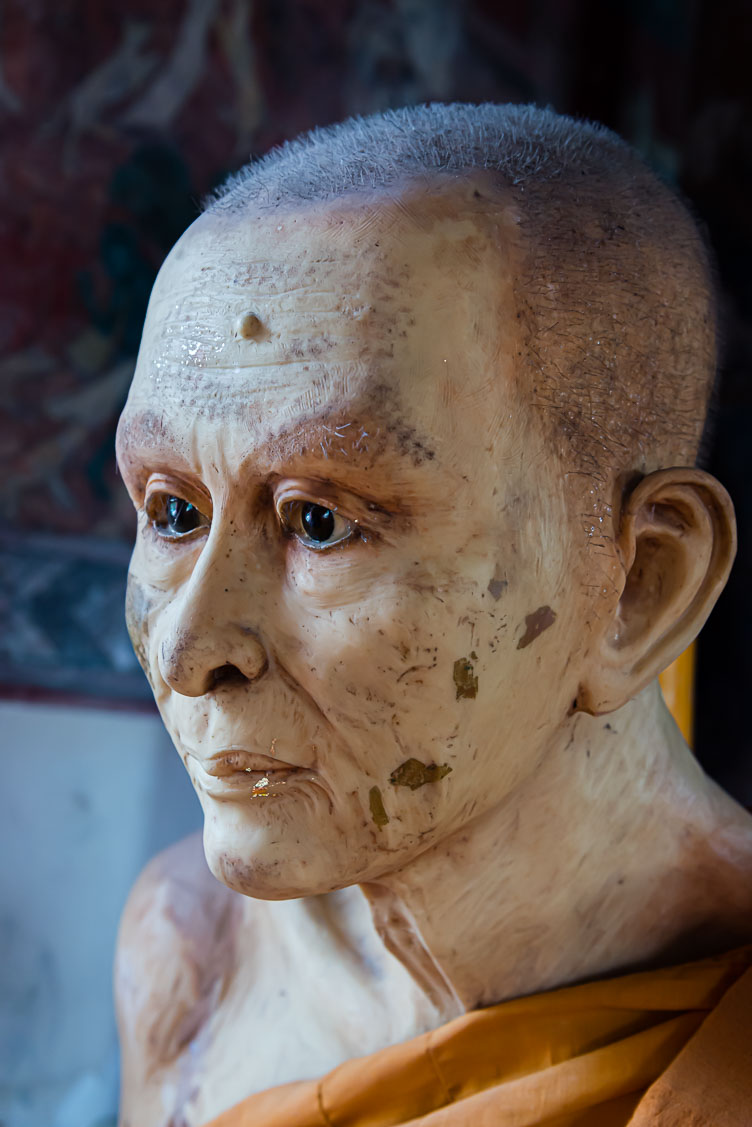 Very lifelike statue of a late monk in  Wat Thung Si Meuang TL160310-Very-lifelike-statue-of-a-late-monk-in-Wat-Thung-Si-Meuang.jpg