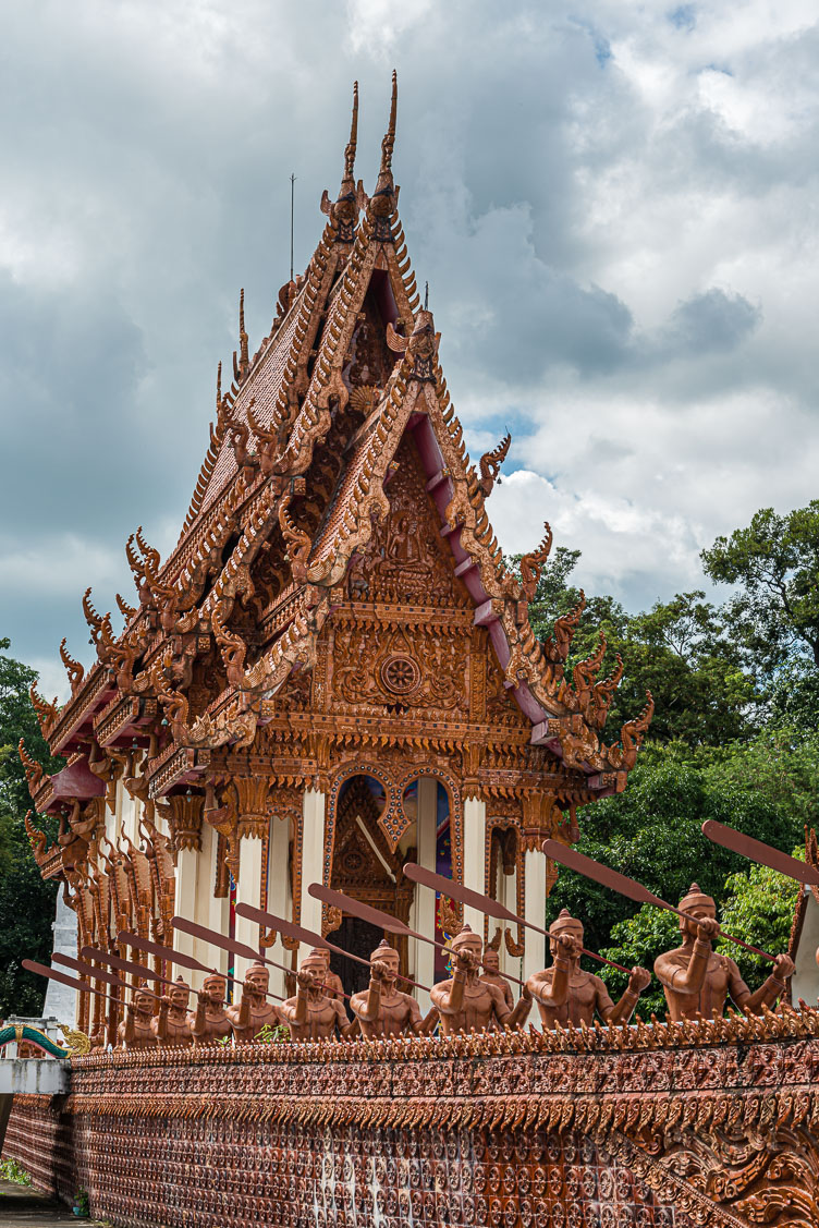 Boat with rowers at  Wat Ban Na Muang TL170345-Boat-with-rowers-at-Wat-Ban-Na-Muang.jpg