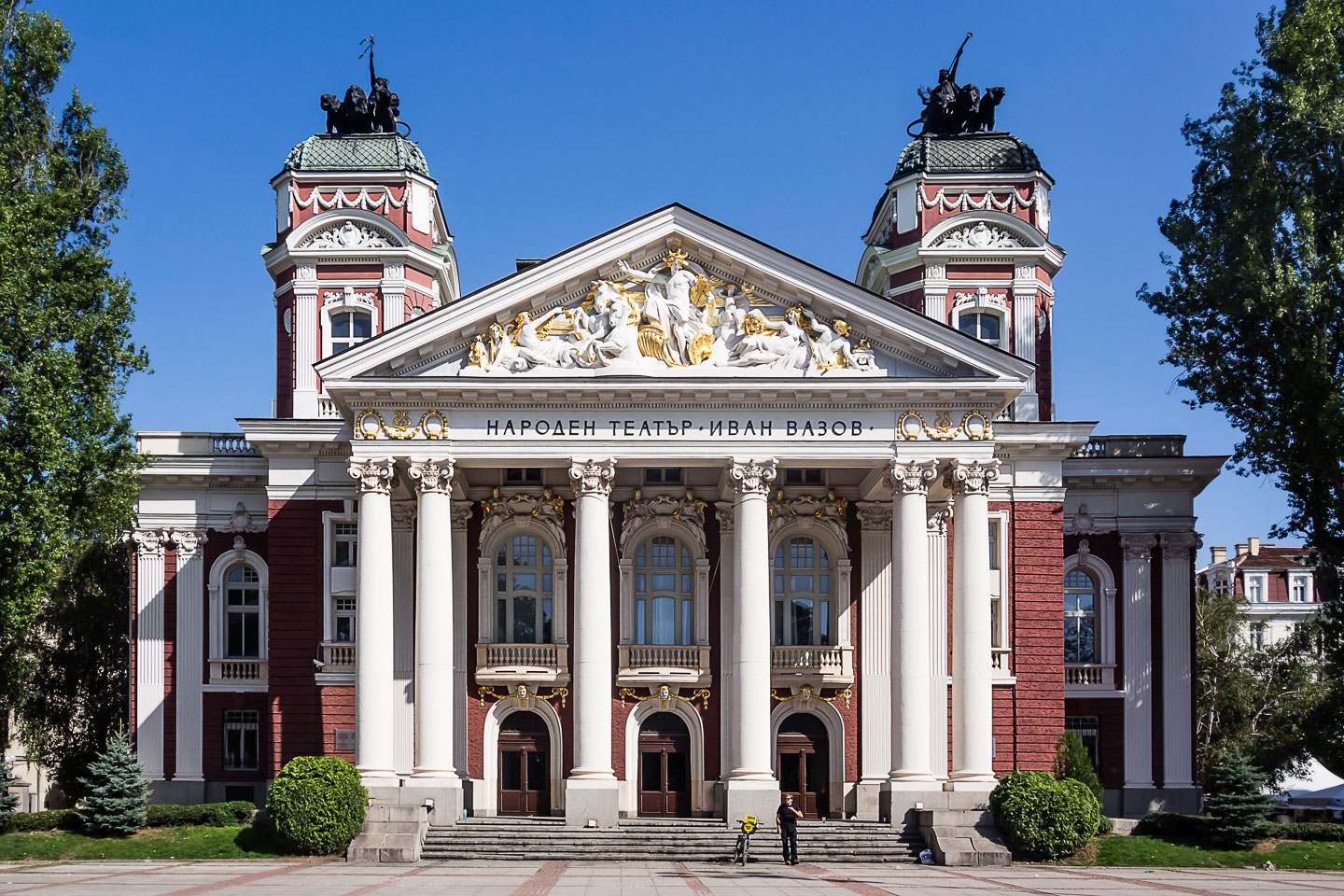 BG120570E-The-National-Theatre-in-Sofia.jpg