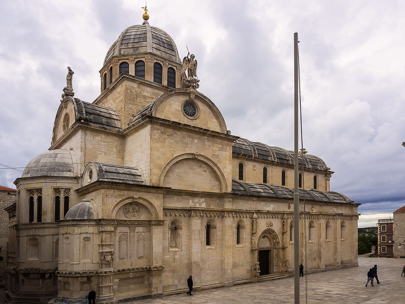 CR120546E-Sibenik-Saint-James-cathedral.jpg