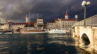 CR120368E-2-Trogir-The-old-town-from-across-the-bridge_v1.jpg CR120368E-2-Trogir-The-old-town-from-across-the-bridge_v1.jpg