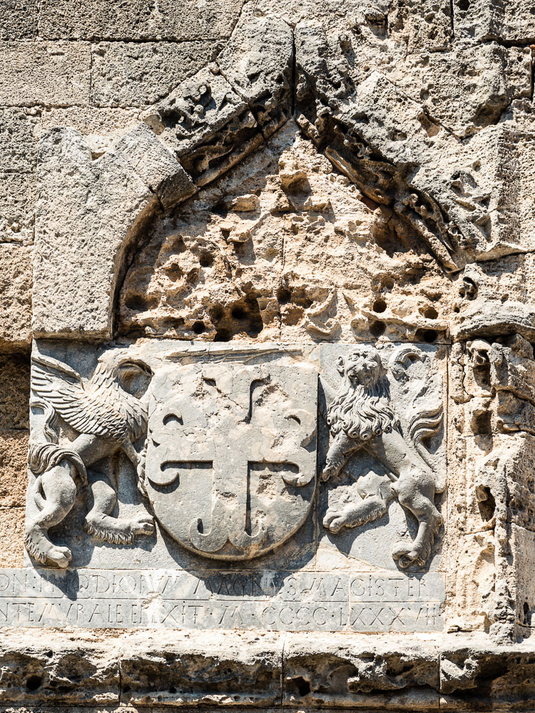 HALCruise-130203-Rhodos-coat-of-arms_v1.jpg