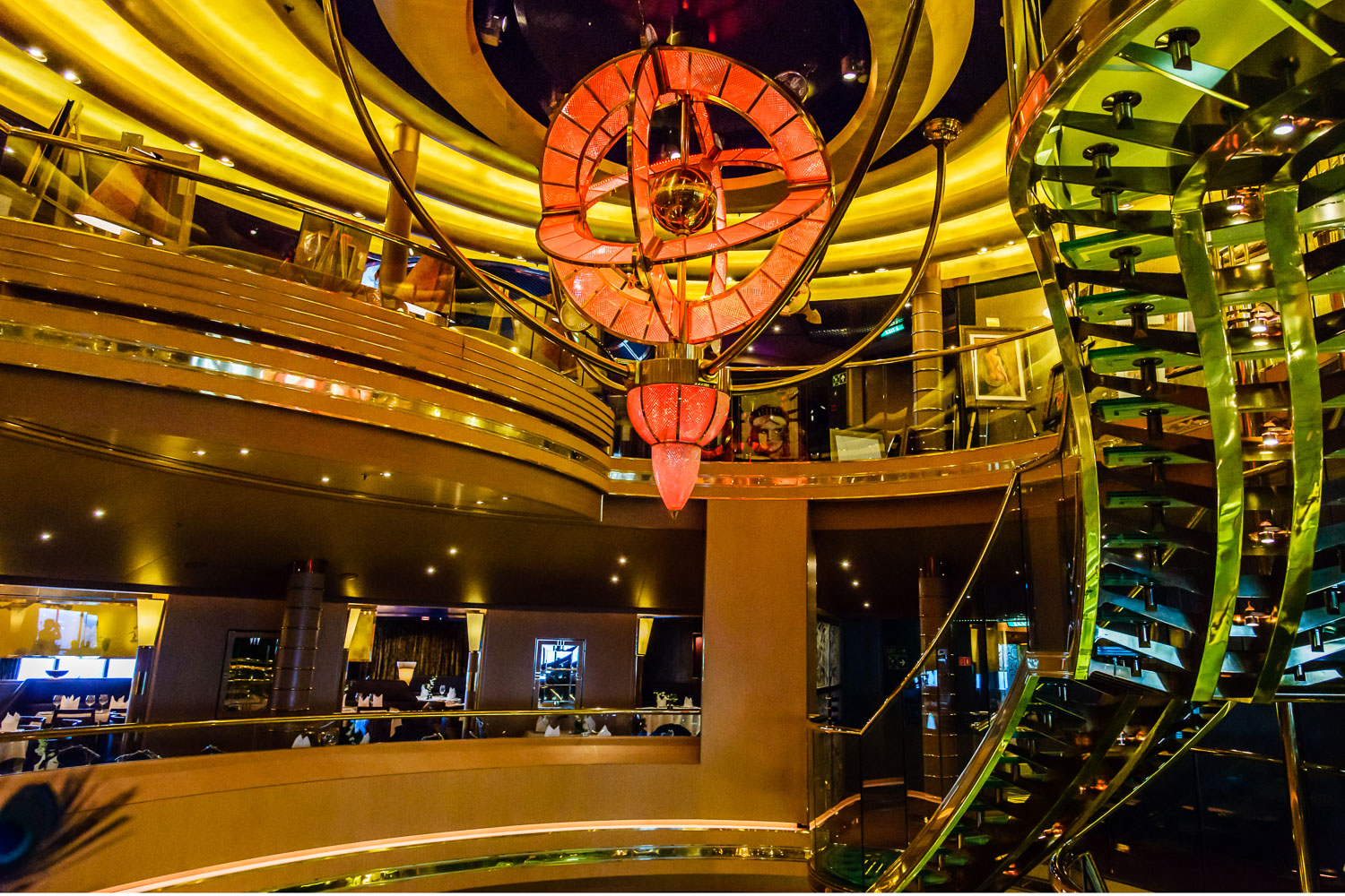 HALCruise-131046-Ms-Noordam-interior-glamour.jpg