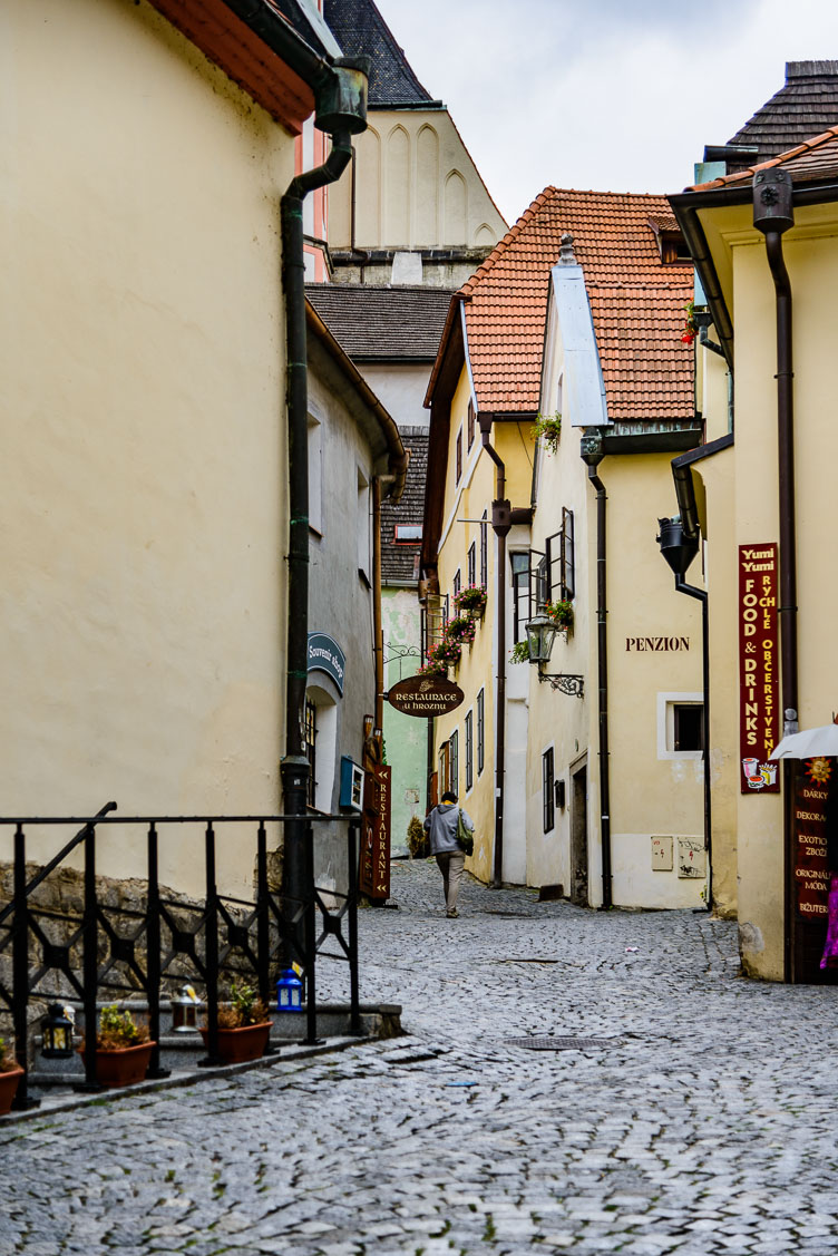 Cesky Krumlov-The winding streets CZ15049-Cesky-Krumlov-The-winding-streets.jpg