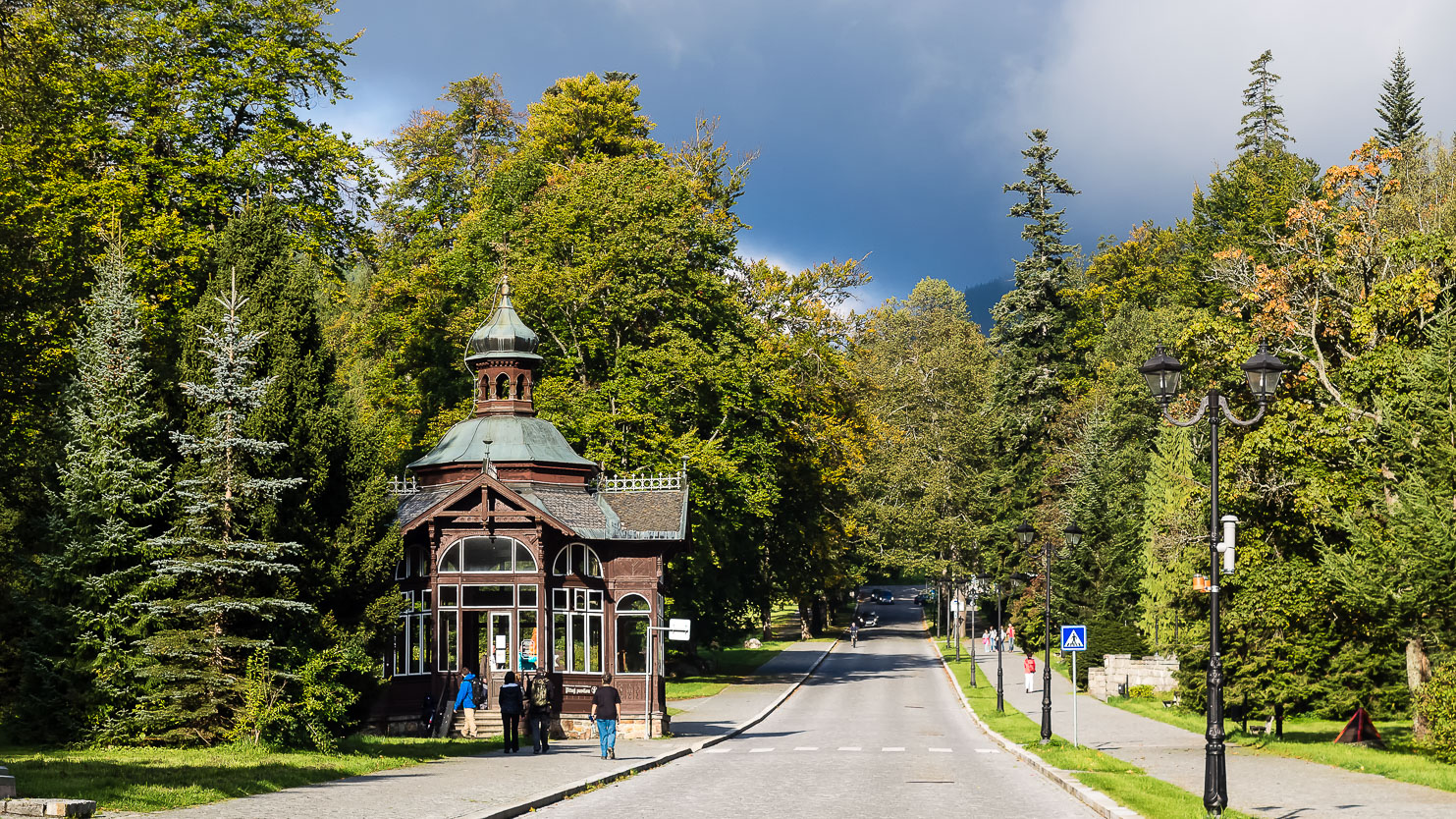 CH14042-Edit-Karlova-Studanka-mineral-water-pavilion.jpg