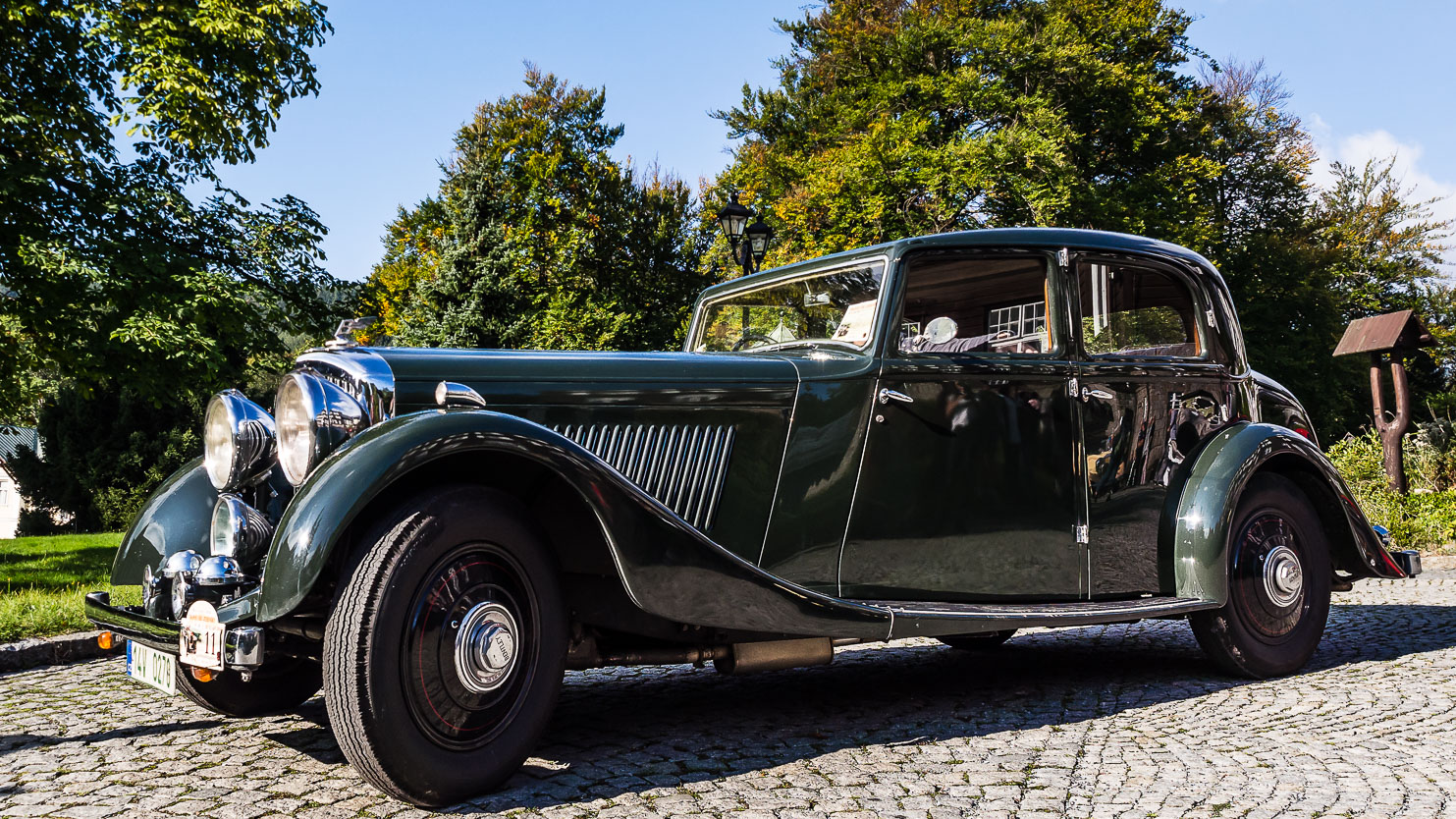 CH14153-Bentley-Vanden-Plas-approx1938.jpg