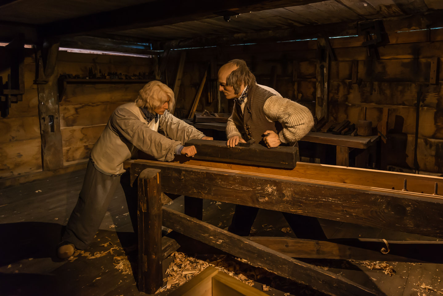 DE160190-Den-Gamle-By-craftsmen-at-work.jpg