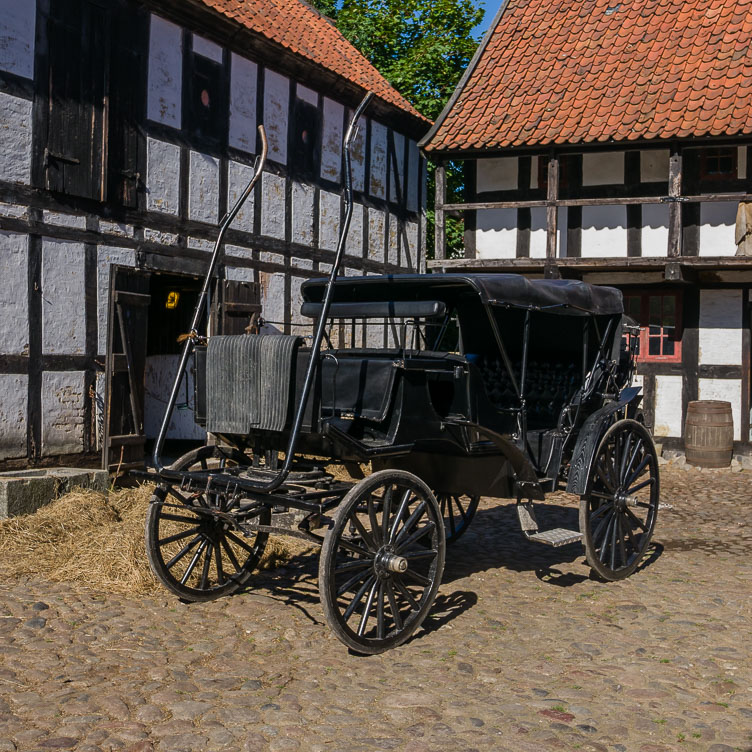 DE160250-Den-Gamle-By-horse-carriage.jpg