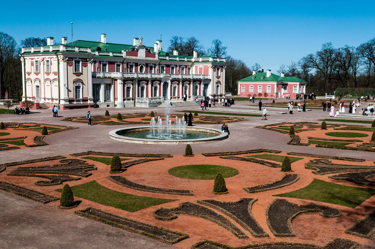 ES090179-Het-paleis-aan-Kadriog-park.jpg