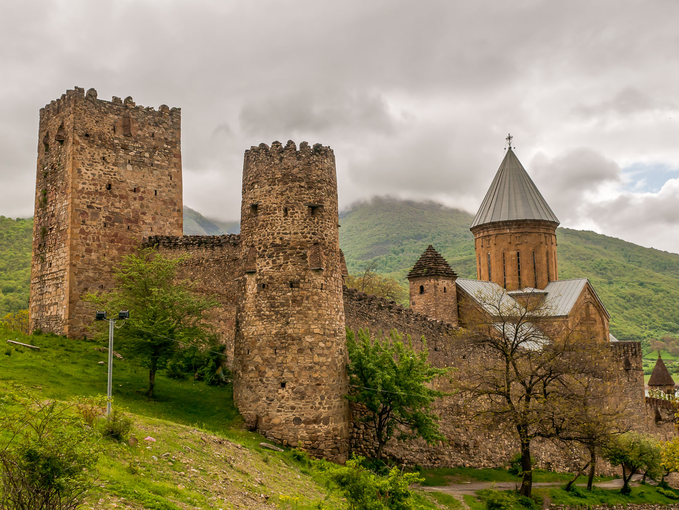 GE110367-Edit-Annanuri-castle_v1.jpg