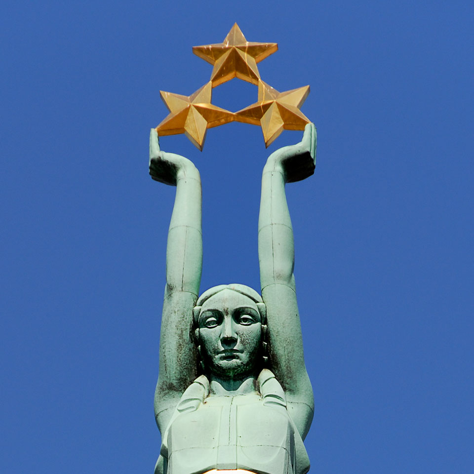 LE080049-Riga---Freedom-monument.jpg