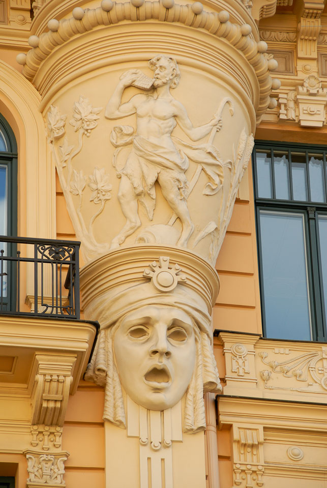 LE080153-Riga-Art-nouveau-facade.jpg