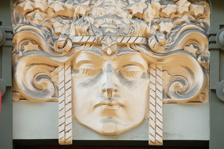 LE080079-Riga-Art-nouveau-facade.jpg