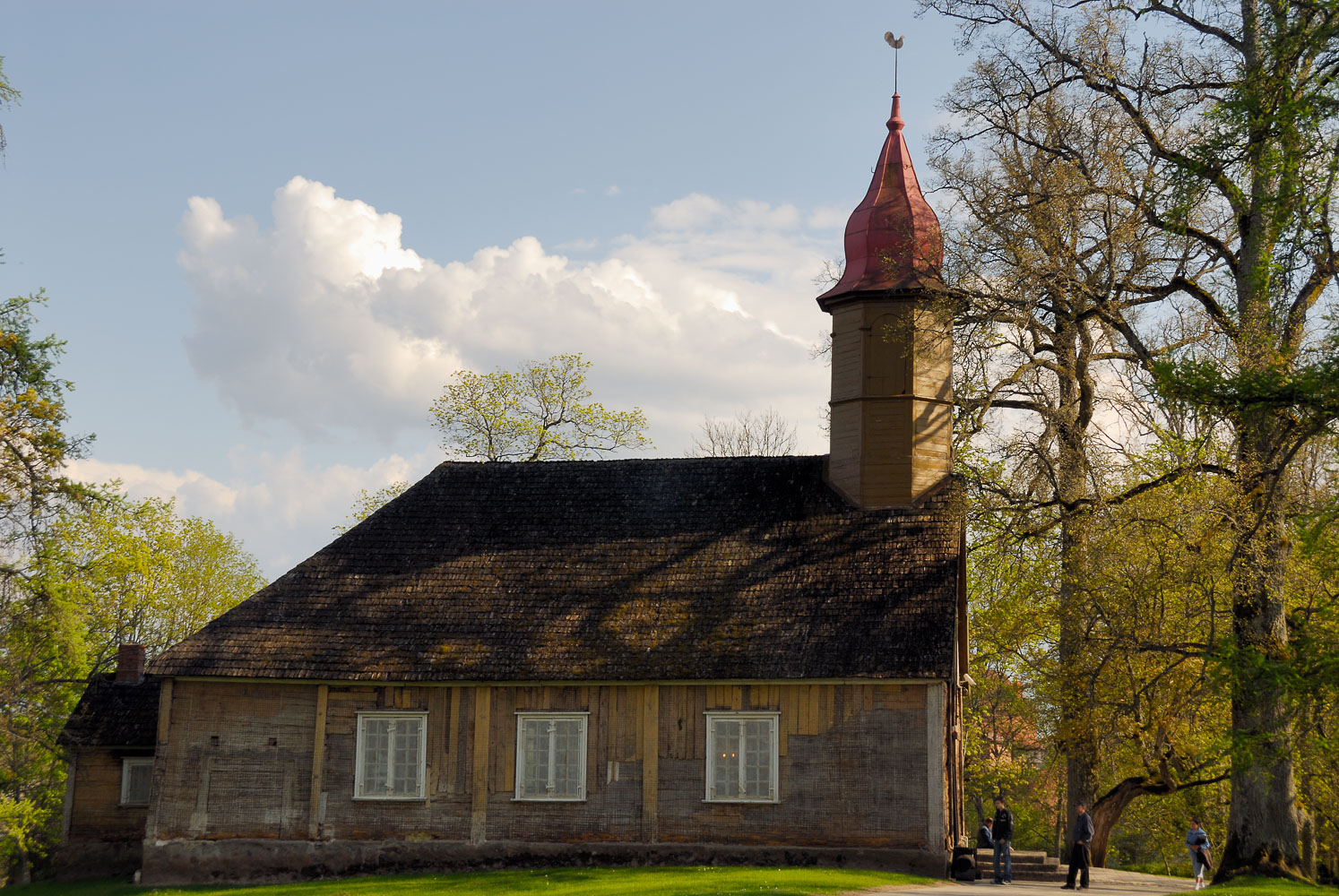 LE080505-Turaida---wooden-church.jpg