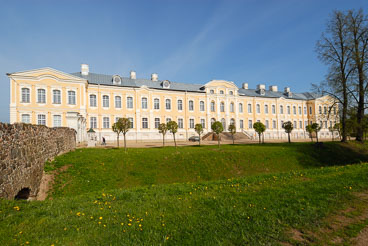 LE080401-Rundale-castle.jpg LE080401-Rundale-castle.jpg