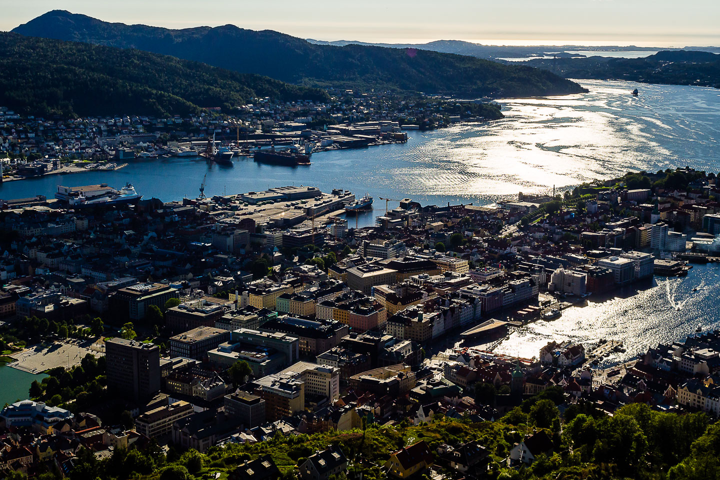 NO140096E-View-over-Bergen-from-Floyen.jpg