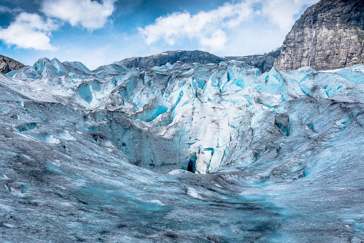 NO140399E-Blue-Nigardsbreen-glacier_.jpg