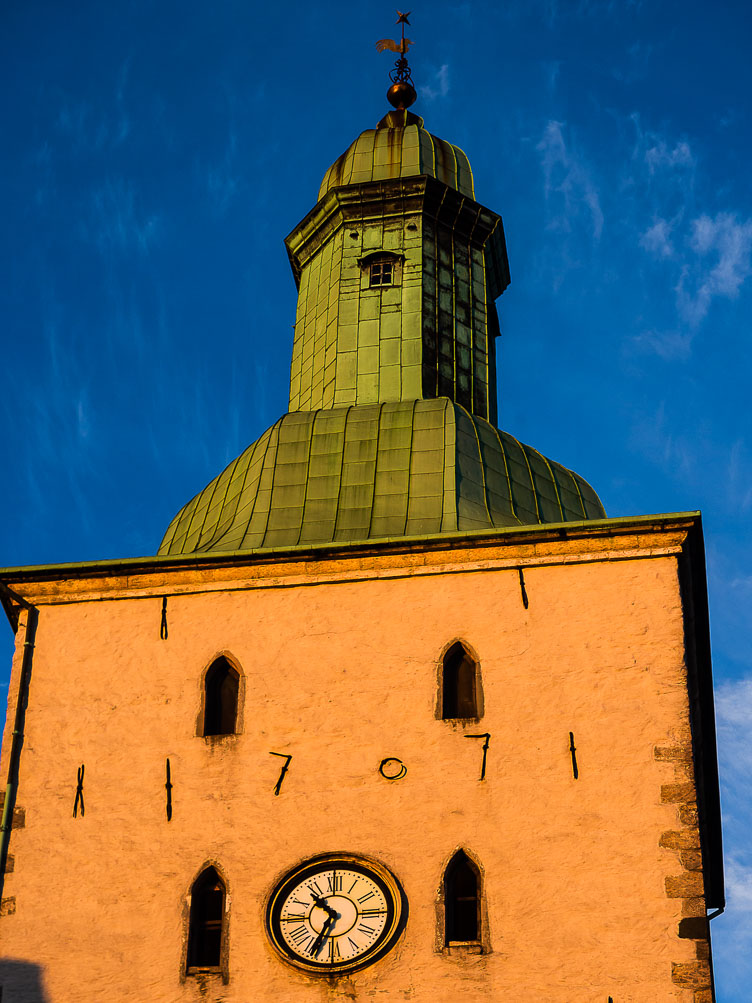 NO140130E-Bergen-typical-church-at-dusk.jpg